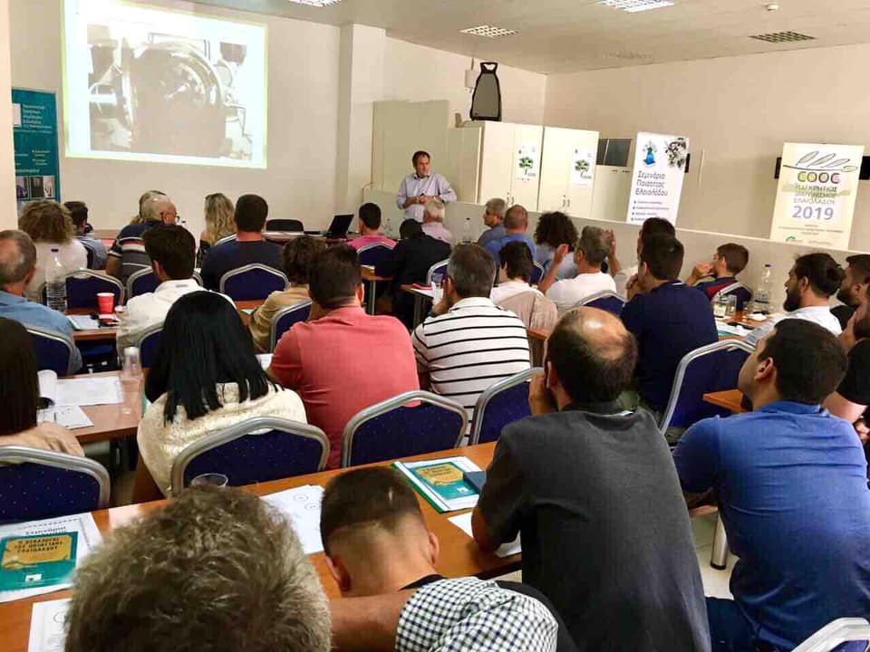 Σεμινάριο για τα μυστικά της ελαιοποίησης «από το ελαιοτριβείο έως την τυποποίηση» & Οργανοληπτική αξιολόγηση επιλεγμένων δειγμάτων ελαιολάδου στο Εργαστήριο μας. Σεμινάριο για τα μυστικά της ελαιοποίησης «από το ελαιοτριβείο έως την τυποποίηση» & Οργανοληπτική αξιολόγηση επιλεγμένων δειγμάτων ελαιολάδου στο Εργαστήριο μας.